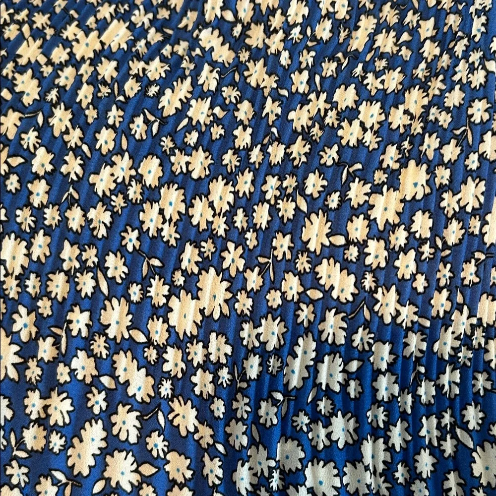 Zara Blue Floral Midi Skirt - Picture 3 of 3